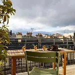 Le Littre 4* פריז