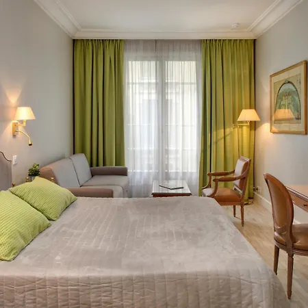 Hotel Le Littre 4*